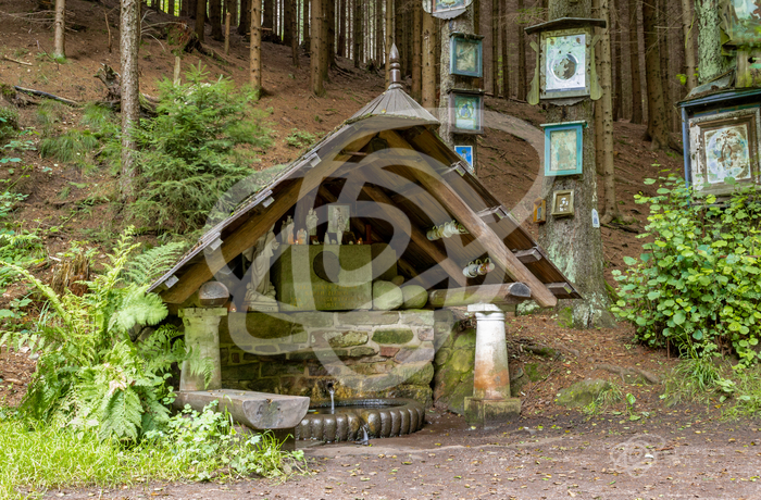 Maternická studánka