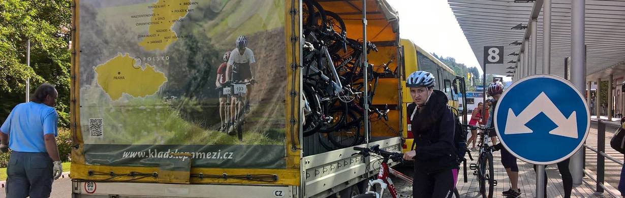 Třináctá sezona cyklobusů Kladského pomezí je v polovině