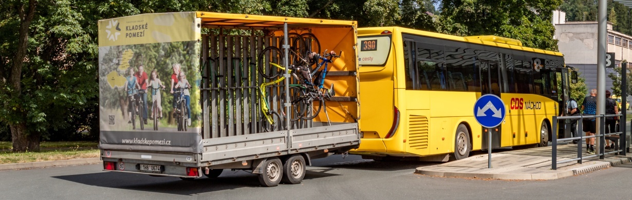 Turistické autobusy s přepravou kol vyjíždějí na konci května